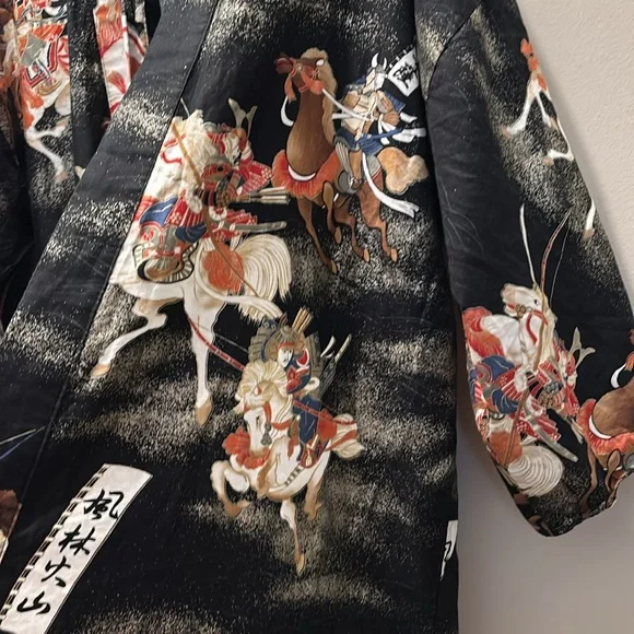 FP in Tokyo Kimono - Picture 2 of 5